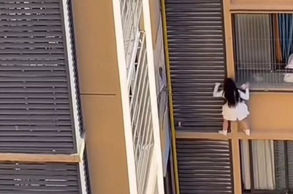 유부남 침실서 불륜→갑작스런 아내 귀...